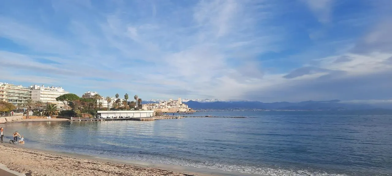Romantic Sea View Studio, Steps Away From The Beach Antibes Apartment